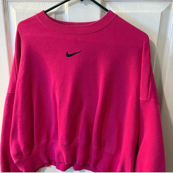 Nike Tops - Nike Pink Crewneck